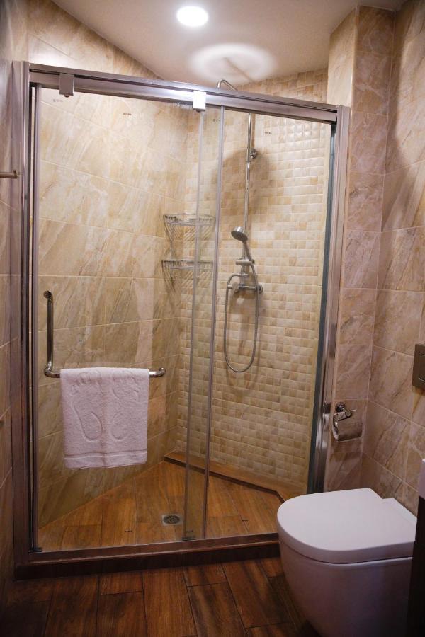 City Center Appartment At Buzand St. Erévan Extérieur photo