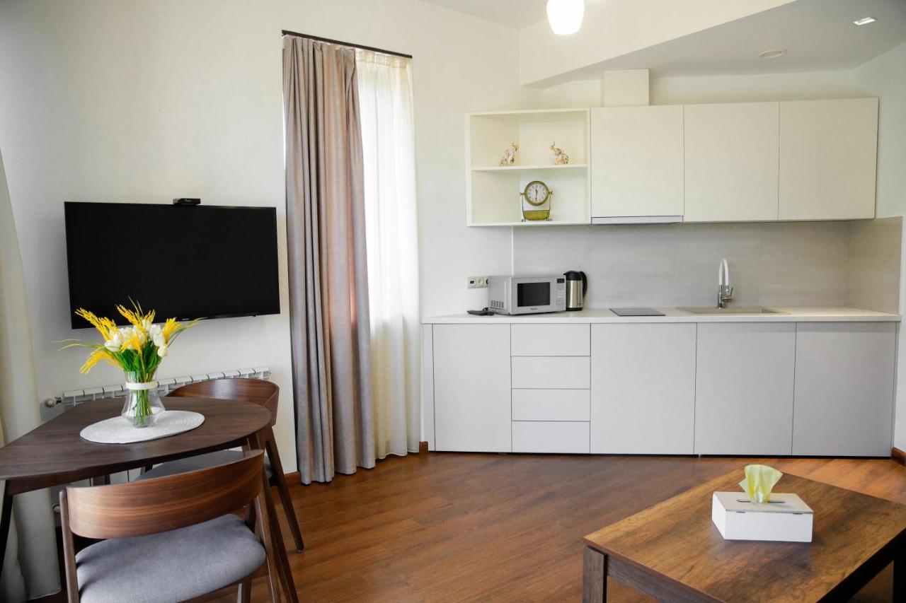 City Center Appartment At Buzand St. Erévan Extérieur photo